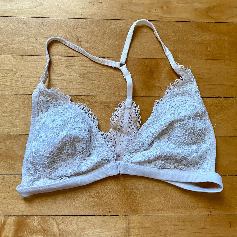 Victoria’s Secret Ivory Lace T-Back Bralette size Small